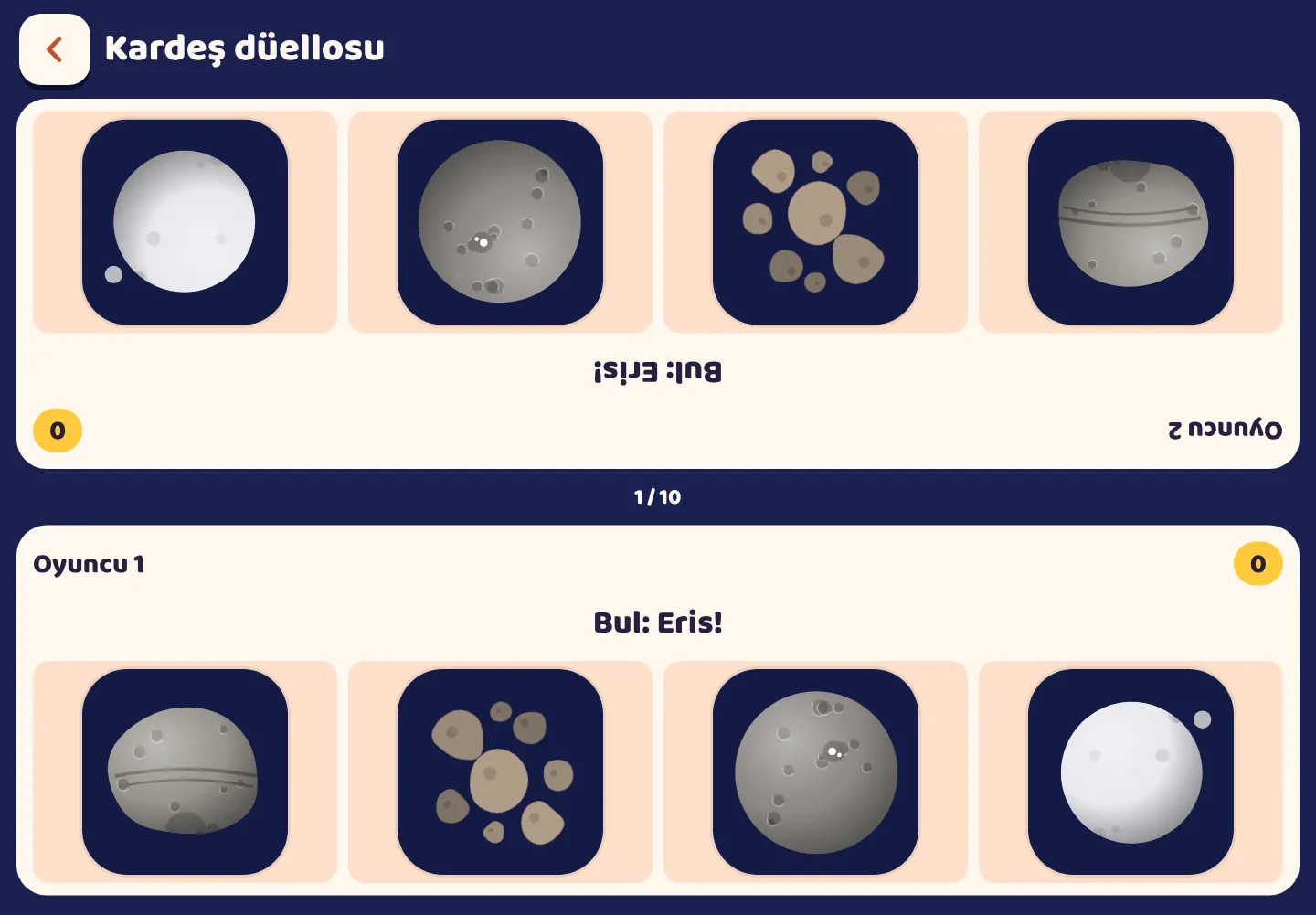 Space Wiki uygulamasından ekran görüntüsü: İki oyuncu, bir tablet